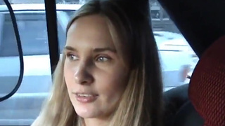 Трахнул жену в душе перед камерой