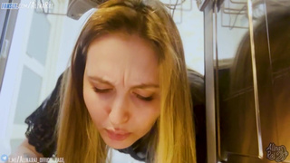 Чего пялишься? Помоги мамке — и даже не думай член доставать