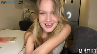 Мне преподша дала — теперь я не девственник со знанием английского