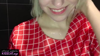 Заняться сексом в туалете Макдональдса с подругой было безумством